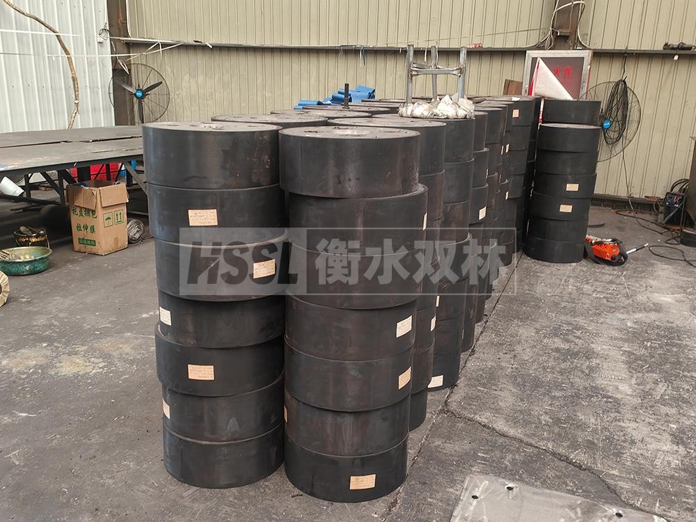 建筑橡胶隔震支座LRB700