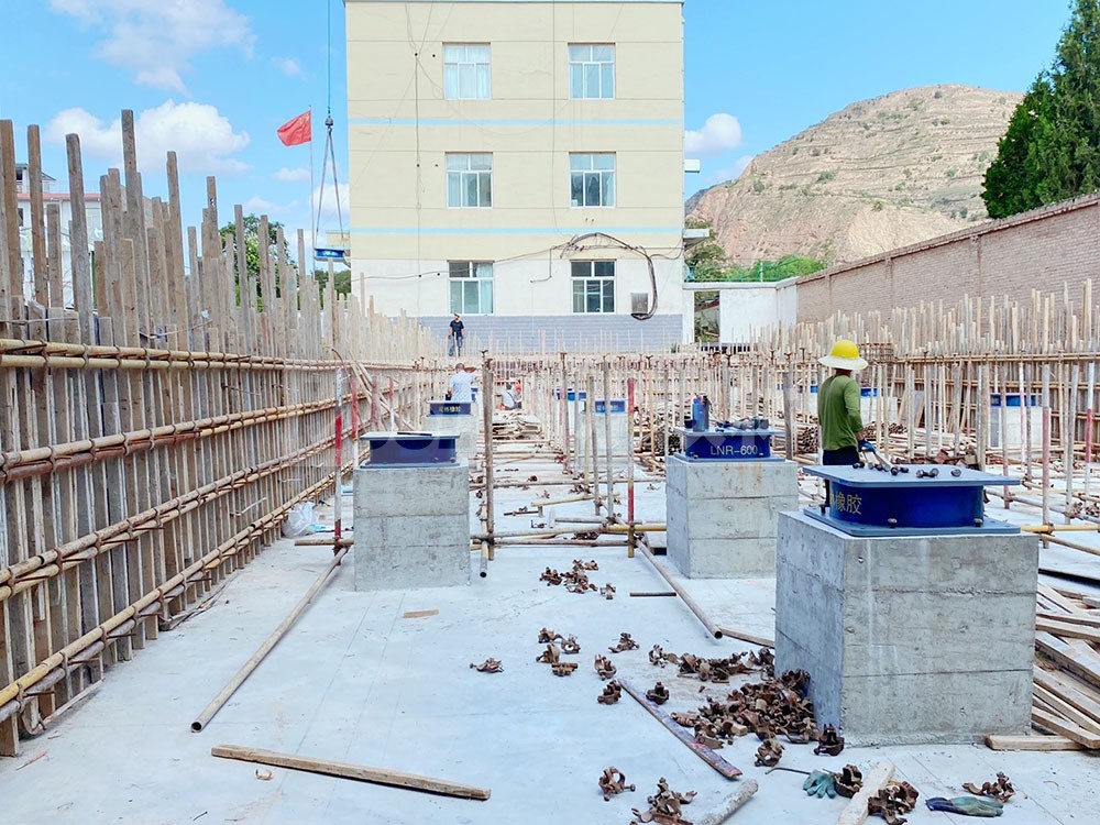 建筑高阻尼隔震支座